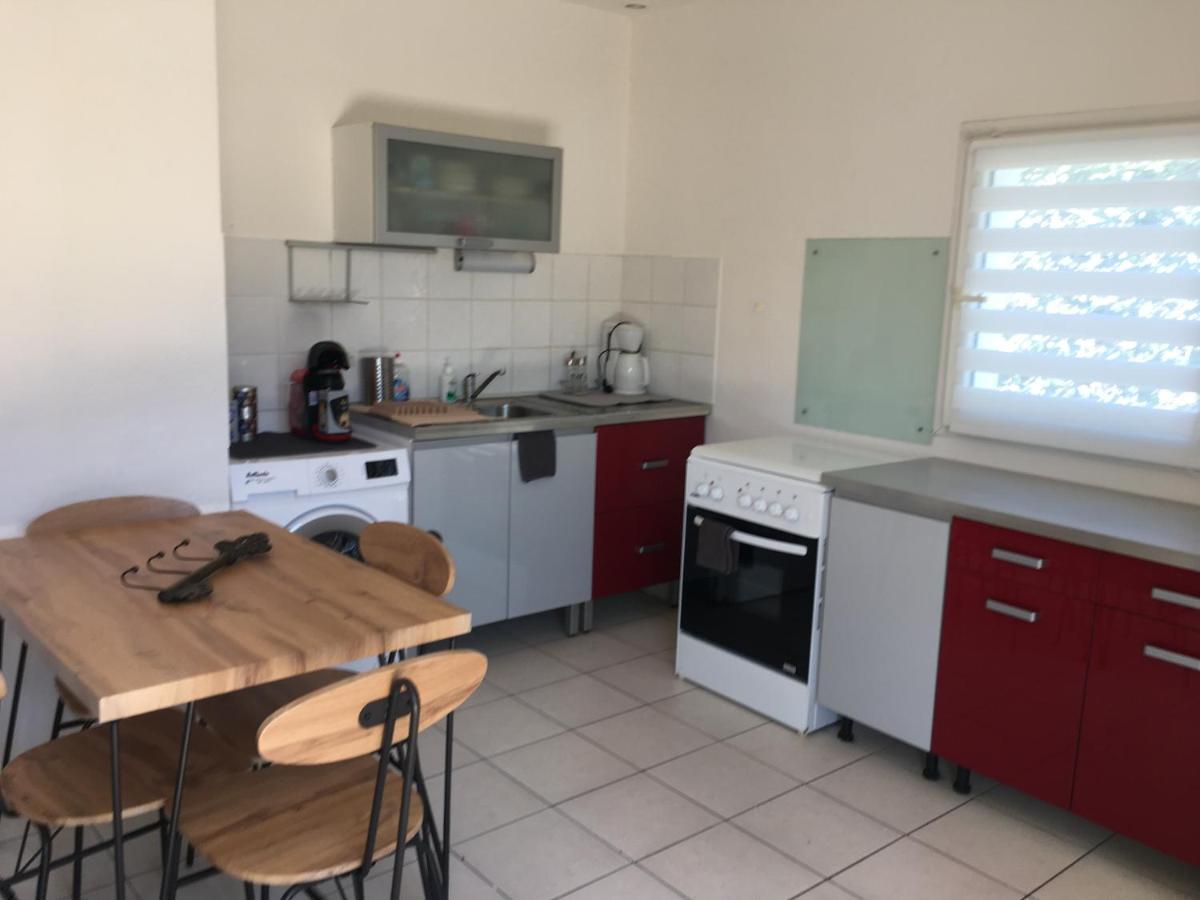 De La Clape A La Mer Mon Petit Pavillon Labellise - F2- Piscine Commune - Wifi Gratuit- Parking Prive - Arrivee Autonome - 800 M Plage - Grande Terrasse Abritee Vent - Saint-Pierre-la-Mer  Eksteriør billede